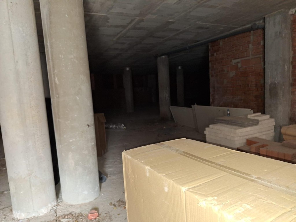 Imagen 2 de 873 M² en bruto