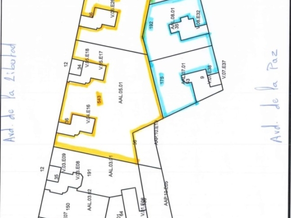 Imagen 4 de Espacio comercial amplio con visibilidad y salida de humos