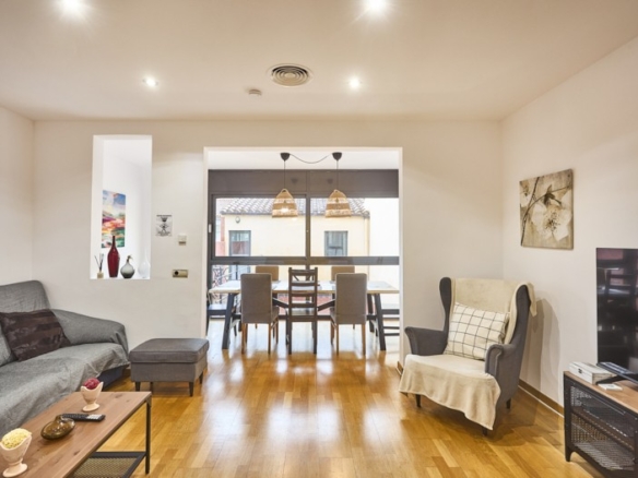 Imagen 2 de Adosada en Venta en Sant Feliu De Llobregat Barcelona CENTRE O CAN NADAL