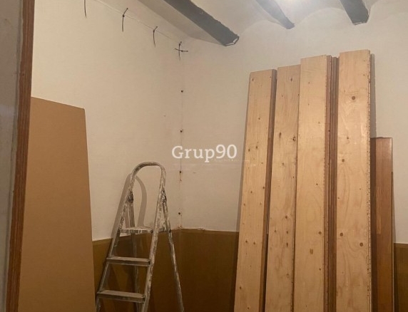 Imagen 4 de ? OPORTUNIDAD EN ALFARRÀS – PLANTA BAJA CON ALMACÉN PARA REFORMA INTEGRAL