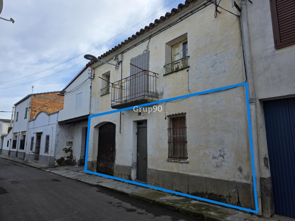 Imagen 1 de ? OPORTUNIDAD EN ALFARRÀS – PLANTA BAJA CON ALMACÉN PARA REFORMA INTEGRAL