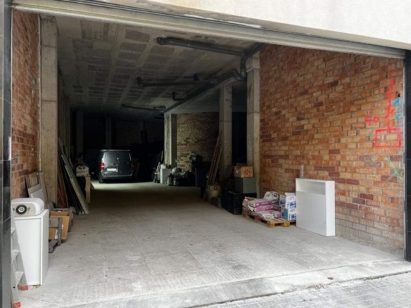 Imagen 1 de Se alquila local comercial en La Pau de 190 m2