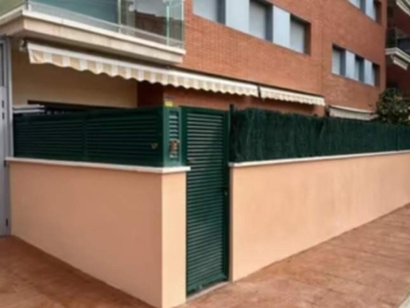 Imagen 1 de Magnífico piso con zona comunitaria .