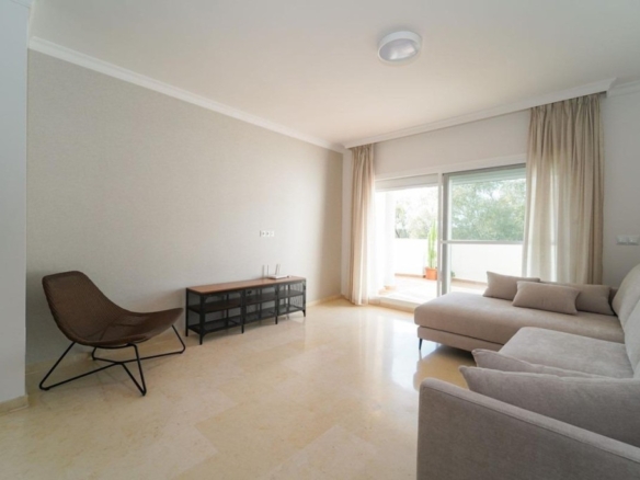 Imagen 2 de Ático de Elviria: Un Refugio Exclusivo en Marbella