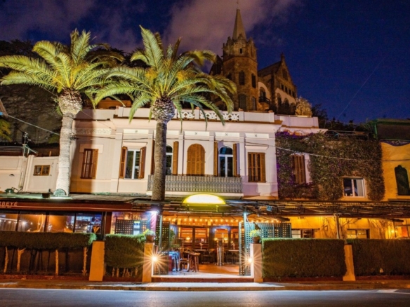 Imagen 1 de EDIFICIO MERBEYÉ – Un sorbo de historia y cultura barcelonesa en un activo patrimonial único