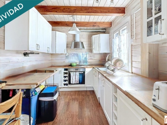 Imagen 4 de Vivienda eficiente: inspiración suiza con piscina.