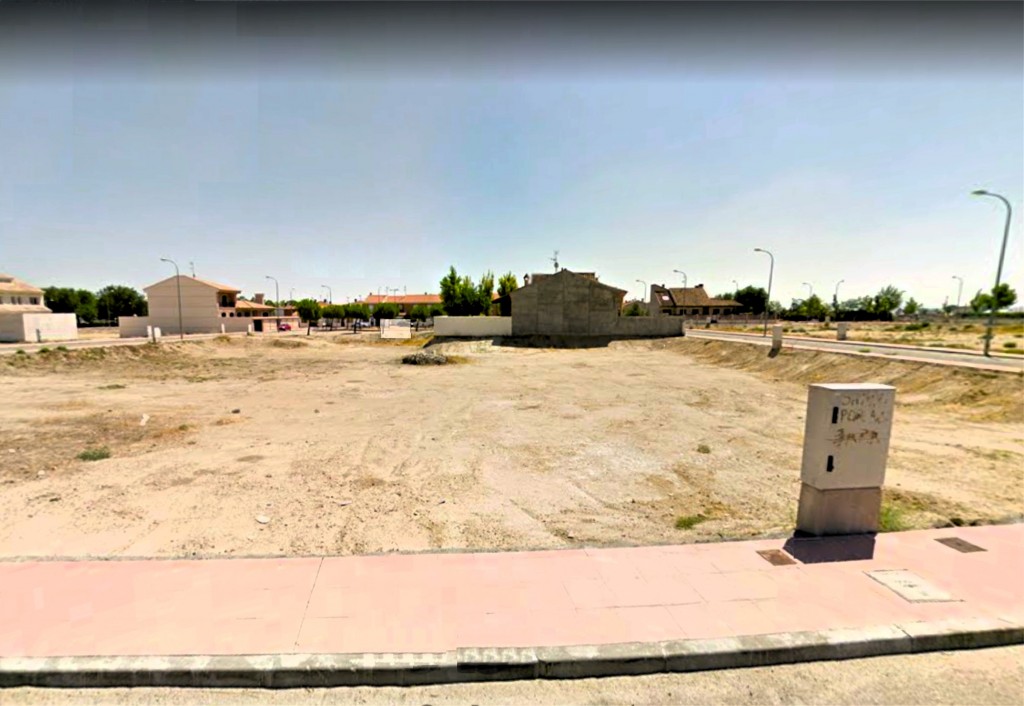 Imagen 1 de Solar residencial en Venta en Torrijos Toledo