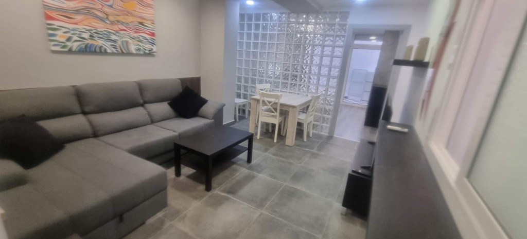 Imagen 1 de Oportunidad en Gavà – Piso reformado 2 habitaciones (1 suite) y 2 baños