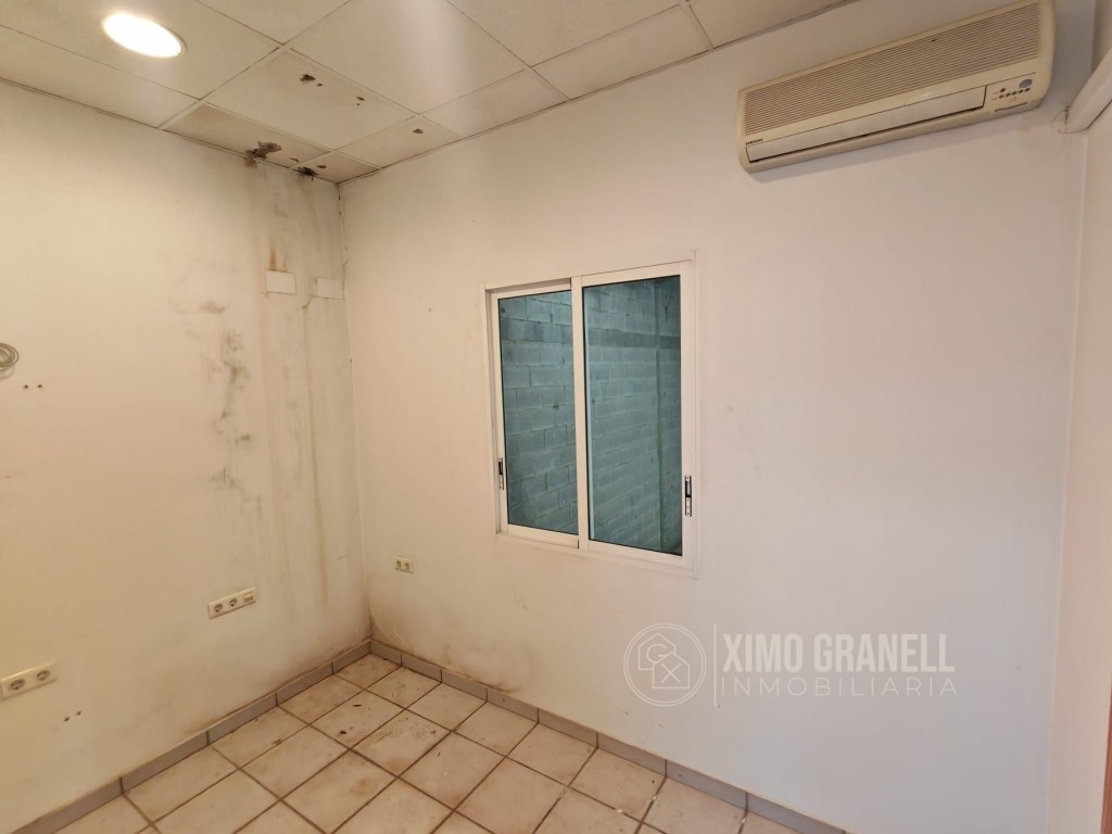 Imagen 2 de Nave industrial en Venta en Vall D Uxo