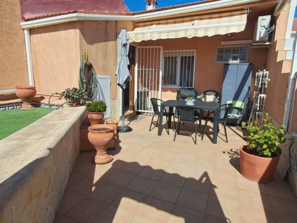 Imagen 2 de Adosada en Venta en Torrevieja Alicante