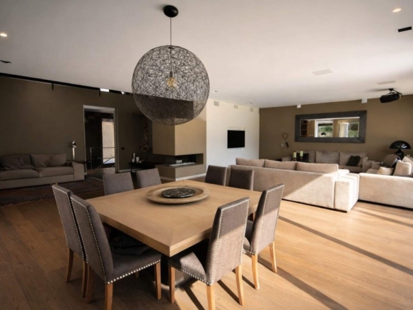 Imagen 3 de Fantástica casa seminueva junto colegios internacionales