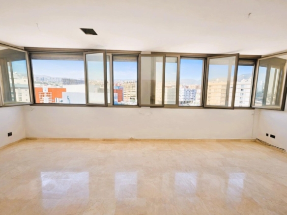 Imagen 3 de Ático dúplex con vistas al mar – Frente a C.C. Meridiano