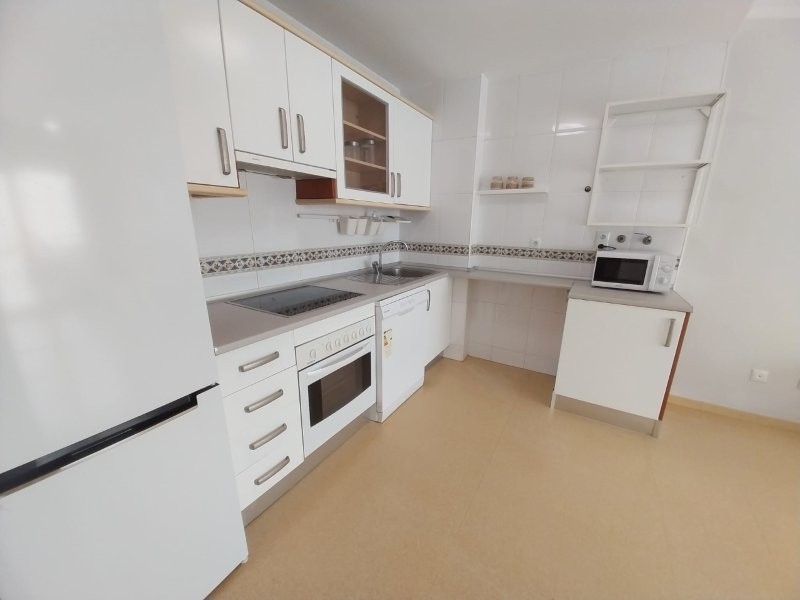 Imagen 3 de EN VENTA UN EXCLUSIVO PISO EN SEGUNDA LÍNEA AL MAR