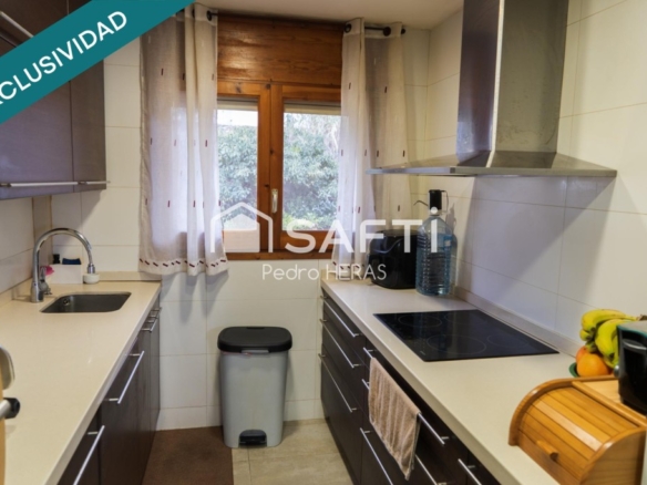 Imagen 3 de Dos casas apareadas independientes con piscina.