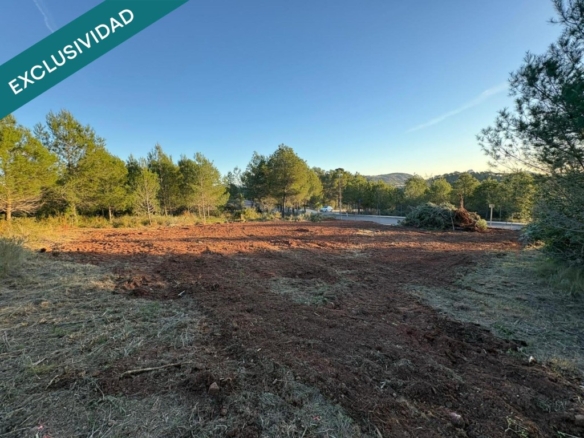 Imagen 3 de Terreno con proyecto en Urb. Pla de la venta. Gilet.