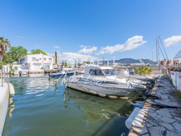 Imagen 1 de Casa al canal con amarre y garaje Santa Margarita