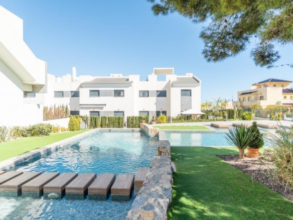 Imagen 2 de Venta de piso en Torrevieja