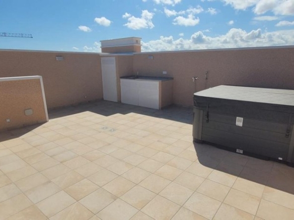 de 101m2 con 3 dormitorios y 2 baños con plaza de garaje