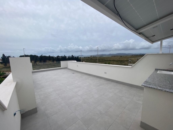 de 103m2 con 3 dormitorios y 2 baños con plaza de garaje