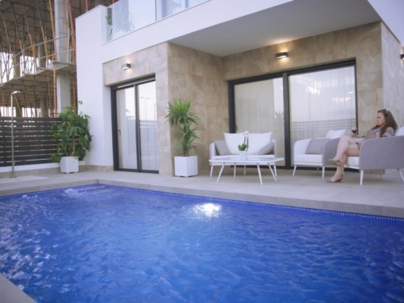 Imagen 2 de Venta de villa en Los montesinos