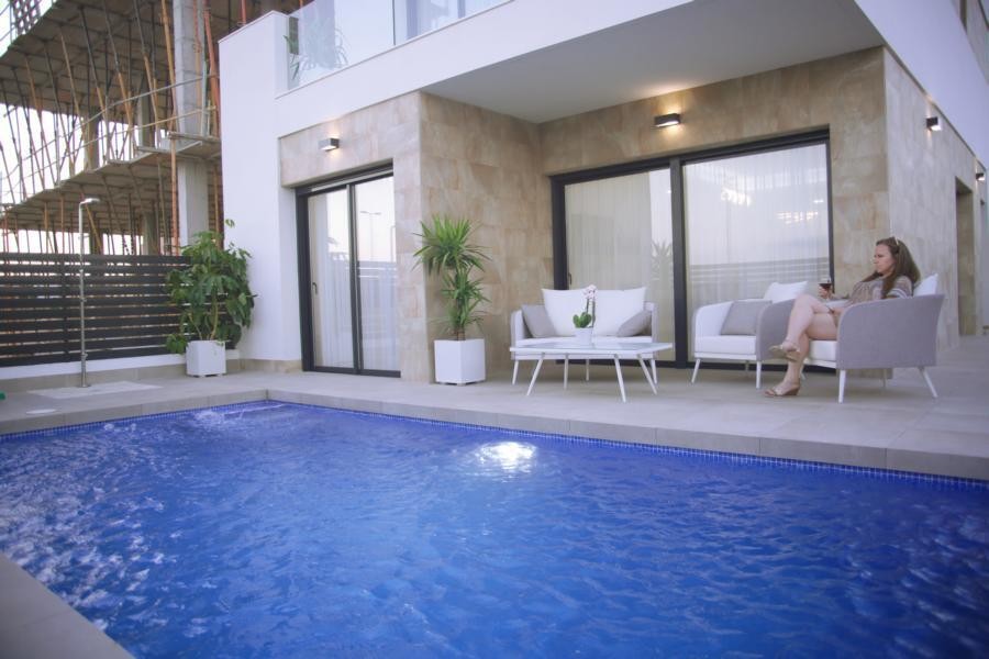 Imagen 2 de Venta de villa en Los montesinos