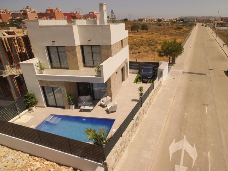 Imagen 1 de Venta de villa en Los montesinos