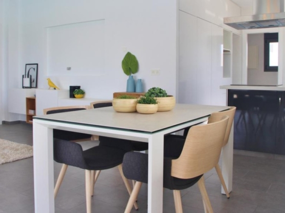 Imagen 2 de Venta de villa en Benijofar