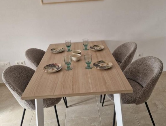 de 52m2 con 2 dormitorios y 2 baños con plaza de garaje