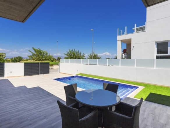 Imagen 2 de Venta de quad villa en Daya nueva