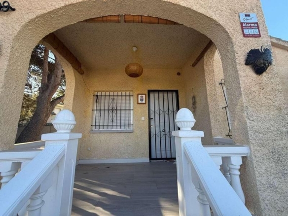 de 60m2 con 2 dormitorios y 1 baño