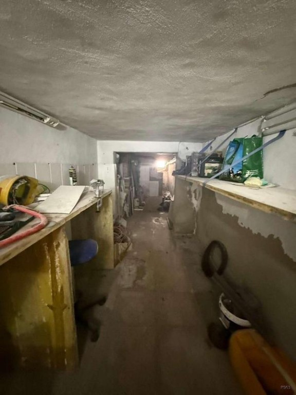 de 198m2 con 4 dormitorios y 2 baños con plaza de garaje