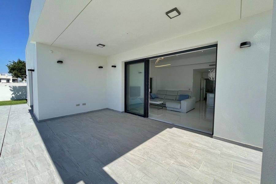 Imagen 1 de Venta de villa en Rafal