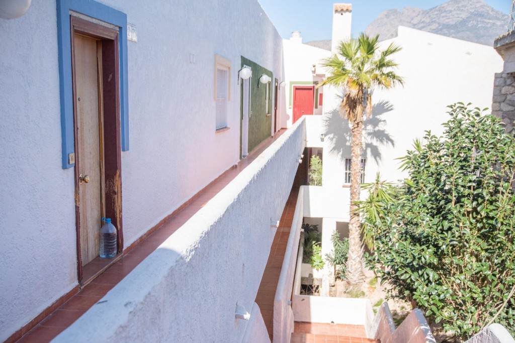 Imagen 2 de El privilegio de vivir en La Ermita de Benidorm...