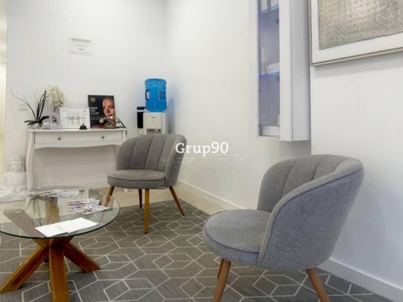 Imagen 1 de Se traspasa centro de estética en Cappont