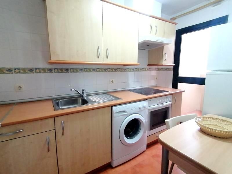 Imagen 2 de OPORTUNIDAD: PISO EN LA MEJOR ZONA DE ESTEPONA EN ALQUILER. ¡VISITELO!