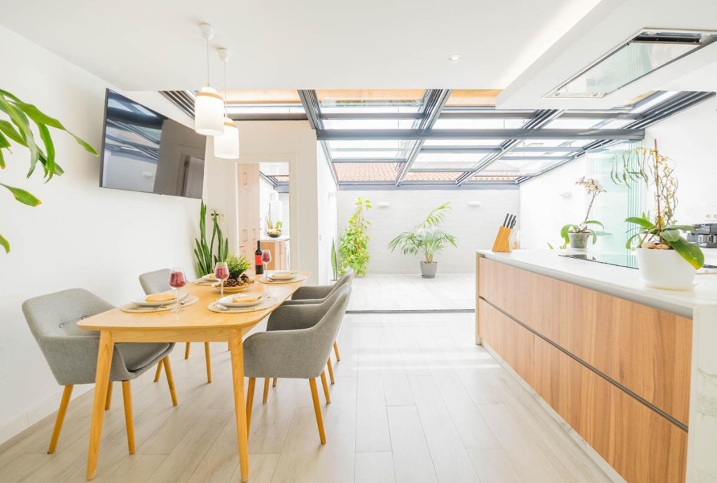 Imagen 2 de ESTUPENDA CASA REFORMADA EN CARLINDA