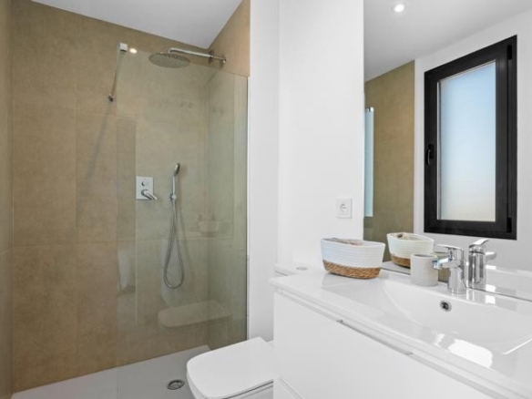 de 112m2 con 2 dormitorios y 2 baños con plaza de garaje