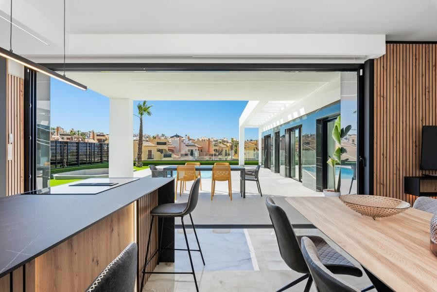 de 130m2 con 3 dormitorios y 2 baños