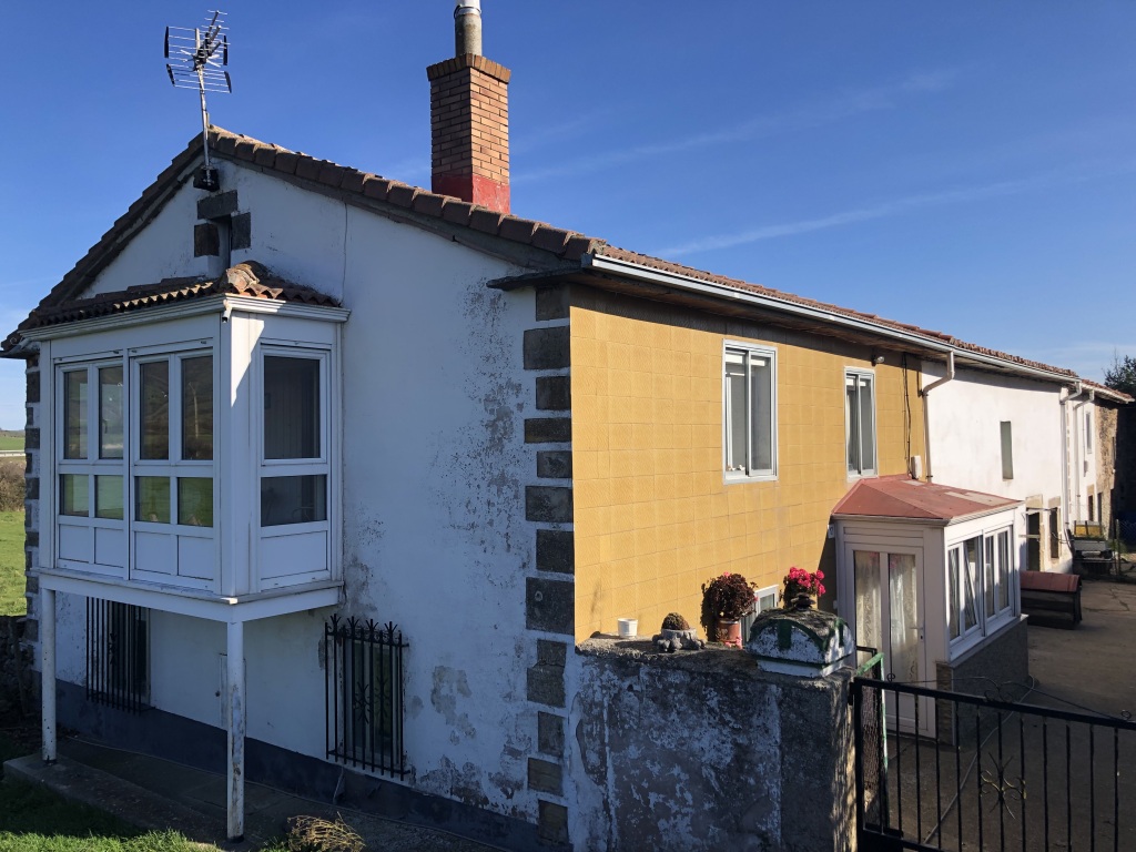 Imagen 1 de Casa de pueblo en Venta en Requejo (Enmedio) Cantabria