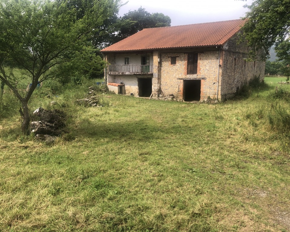 Imagen 1 de Casa-Chalet en Venta en Hazas De Cesto Cantabria