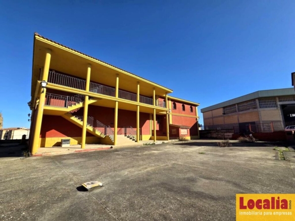 Imagen 2 de Nave almacén y elaboración vino