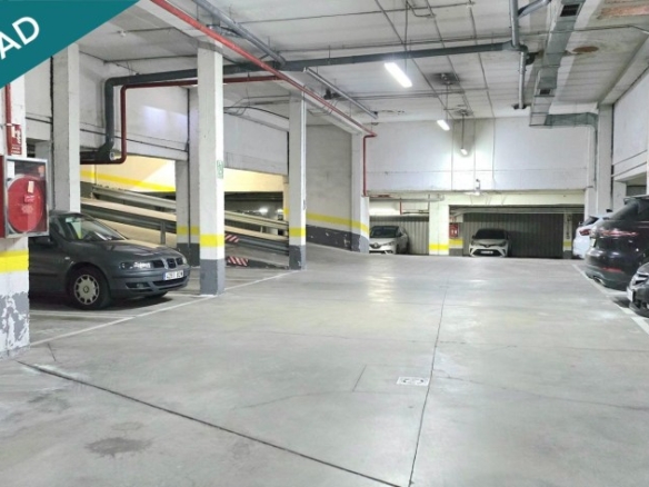 Imagen 2 de Plaza de Garaje en C/ Bascones en Plaza Castilla