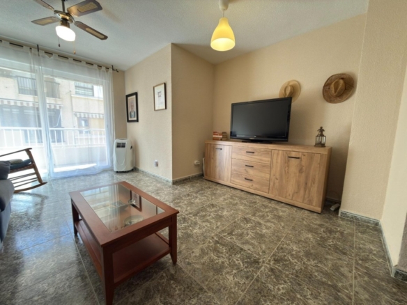 Águilas - ¡A Solo 600 Metros de la Playa!