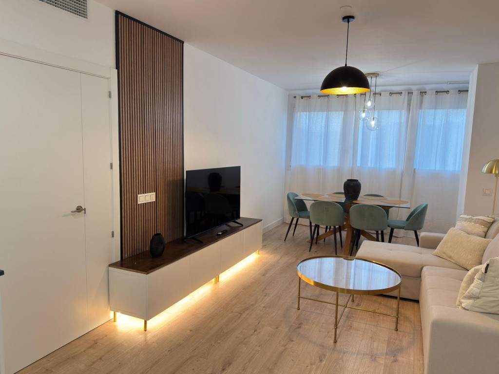 Imagen 2 de Piso de lujo en La Roca-Málaga