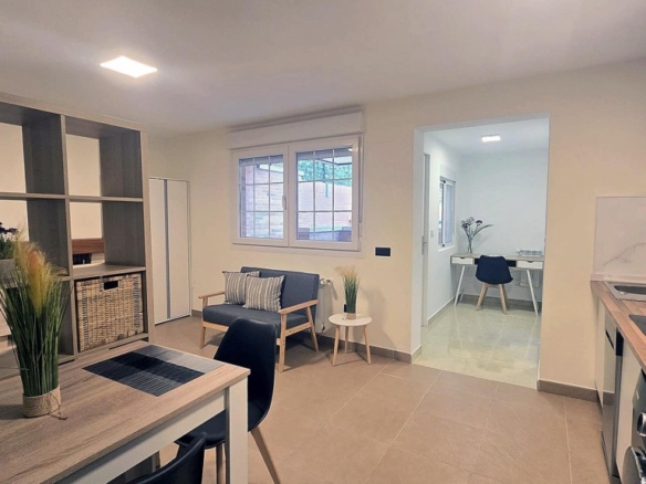 Imagen 2 de ¡ESTUDIANTES! PISO TIPO ESTUDIO CON ACCESO INDEPENDIENTE Y GASTOS INCLUIDOS EN VILLANUEVA DE LA CAÑADA (MADRID)