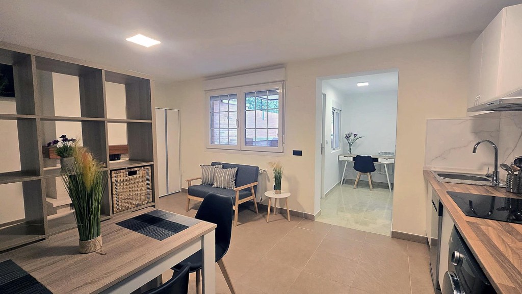 Imagen 2 de ¡ESTUDIANTES! PISO TIPO ESTUDIO CON ACCESO INDEPENDIENTE Y GASTOS INCLUIDOS EN VILLANUEVA DE LA CAÑADA (MADRID)