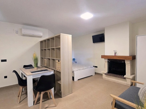 Imagen 3 de ¡ESTUDIANTES! PISO TIPO ESTUDIO CON ACCESO INDEPENDIENTE Y GASTOS INCLUIDOS EN VILLANUEVA DE LA CAÑADA (MADRID)