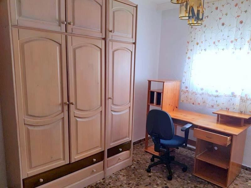 Imagen 3 de AMPLIO PISO EN TEATINOS CON ORIENTACIÓN ESTE DE 3 HABITACIONES