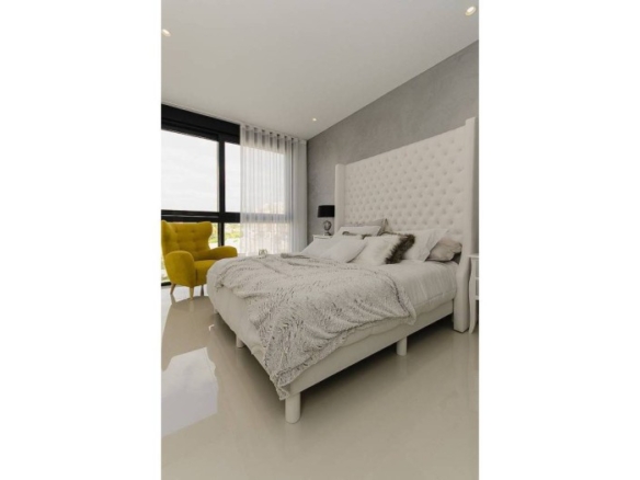 Imagen 4 de Casa-Chalet en Venta en Orihuela Alicante