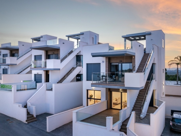 Imagen 1 de Casa-Chalet en Venta en San Miguel De Salinas Alicante